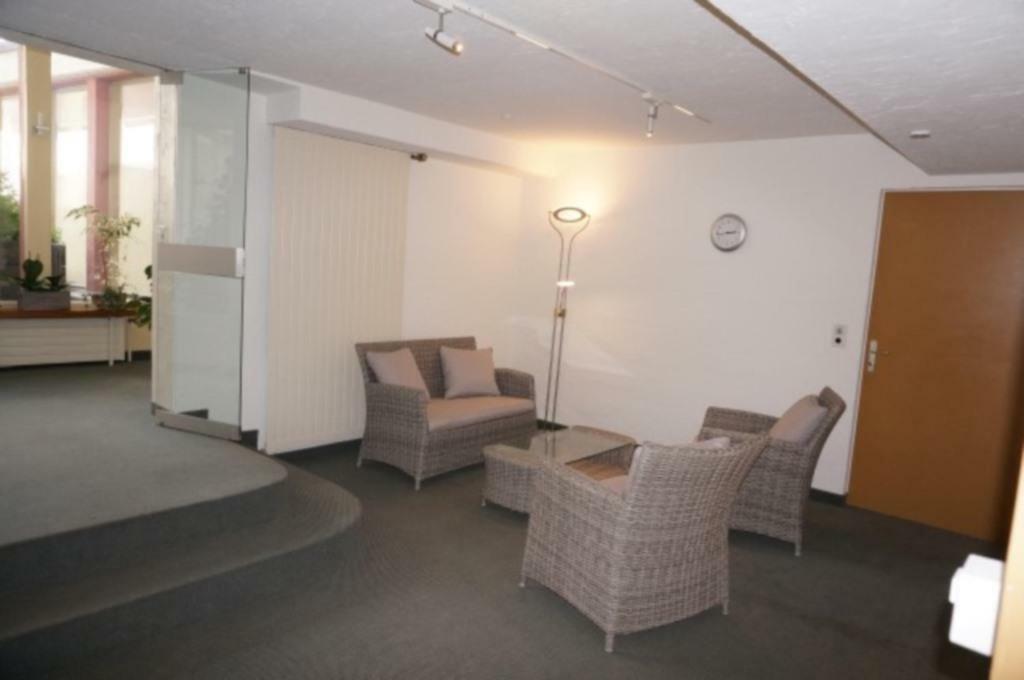 Apartemen Paradies 023 *
