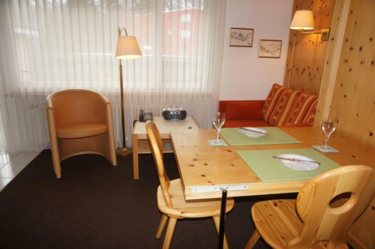 Paradies 023 Apartemen